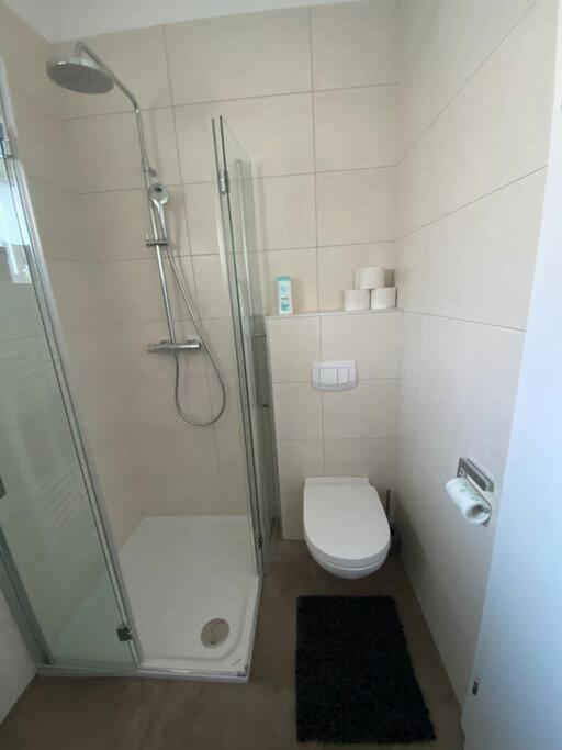 Appartement Wohnen Bahnstrasse 5 à Klagenfurt am Wörthersee Extérieur photo
