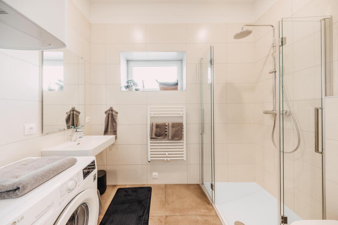 Appartement Wohnen Bahnstrasse 5 à Klagenfurt am Wörthersee Extérieur photo